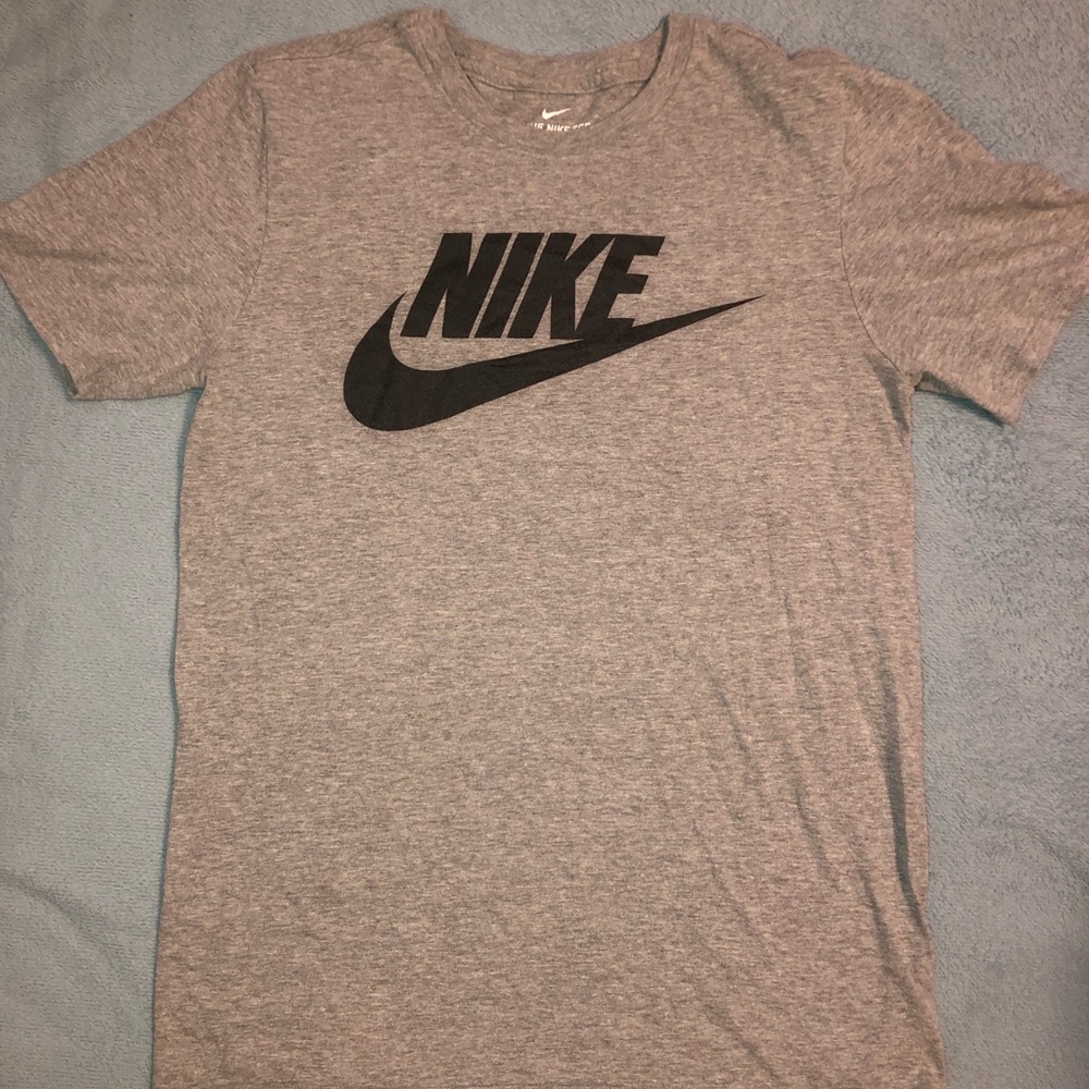 NIKE GREY TSHIRT‼️
